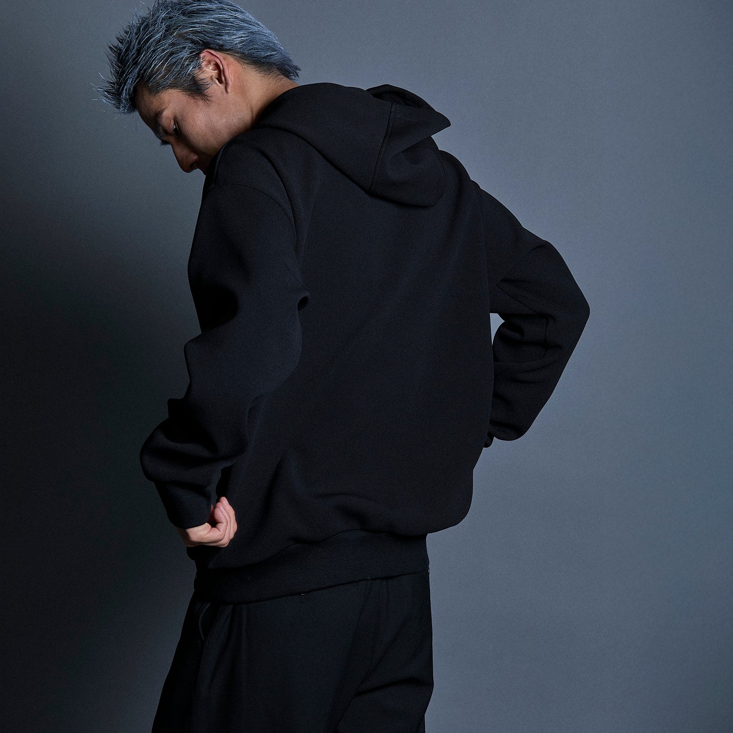 ZIP POCKET HOODE